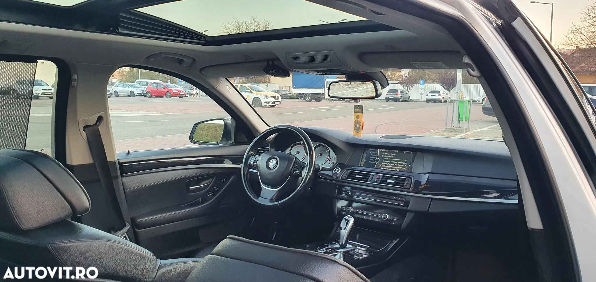 BMW Seria 5 525d Touring Sport-Aut. - 17
