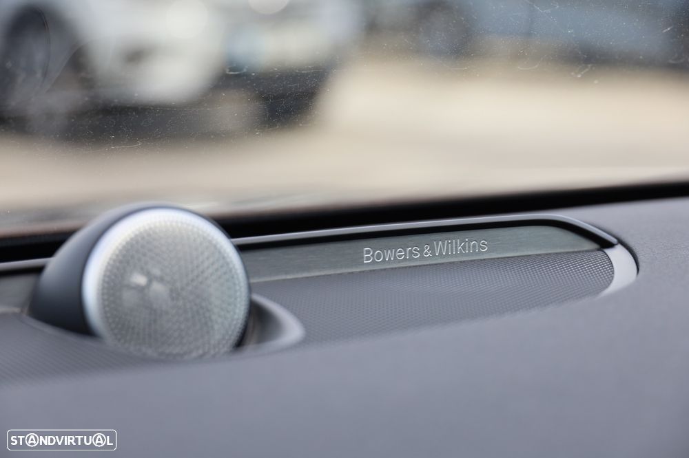 Volvo V90 Cross Country 2.0 D4 Pro AWD Geartronic - 17