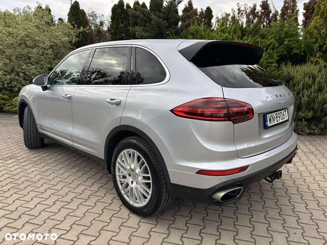 Porsche Cayenne Standard - 3