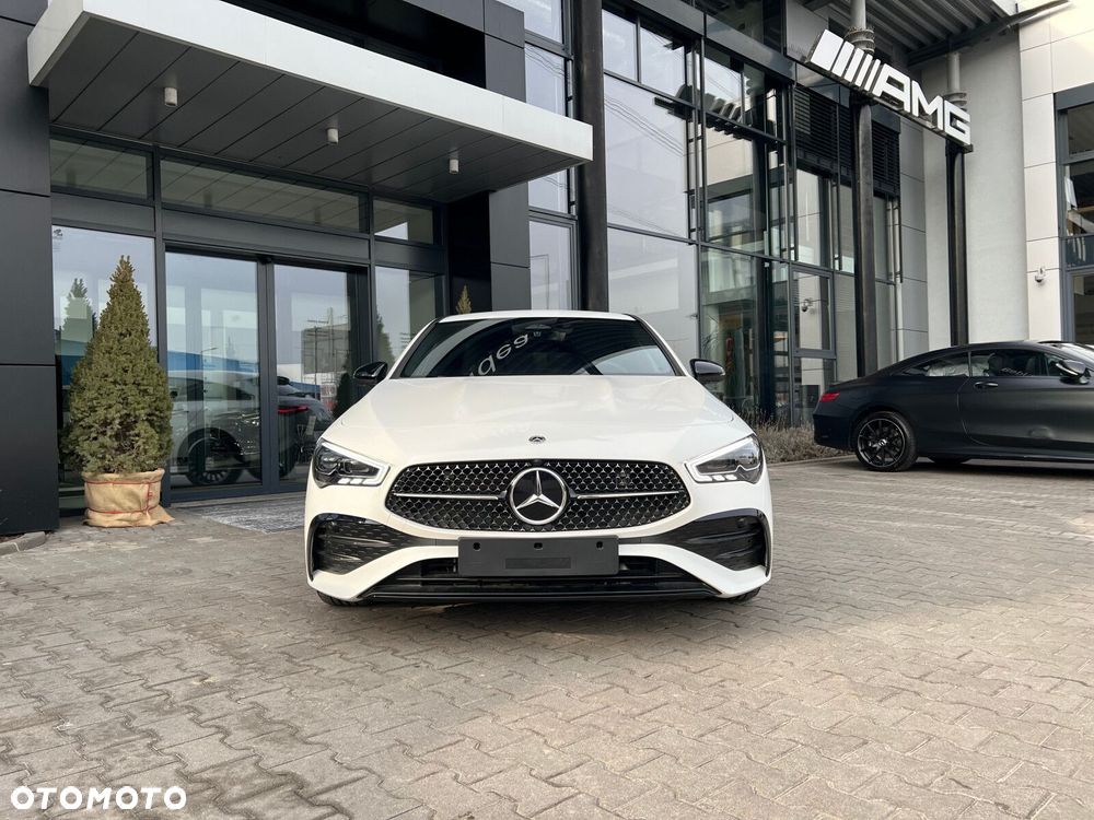 Mercedes-Benz CLA - 4