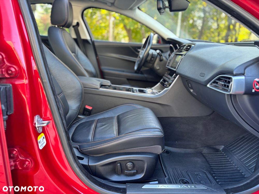 Jaguar XE 20d Portfolio - 20