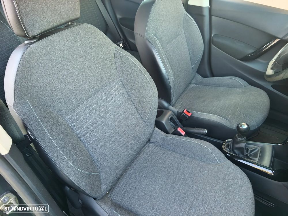 Citroën C3 1.2 PureTech Shine - 12
