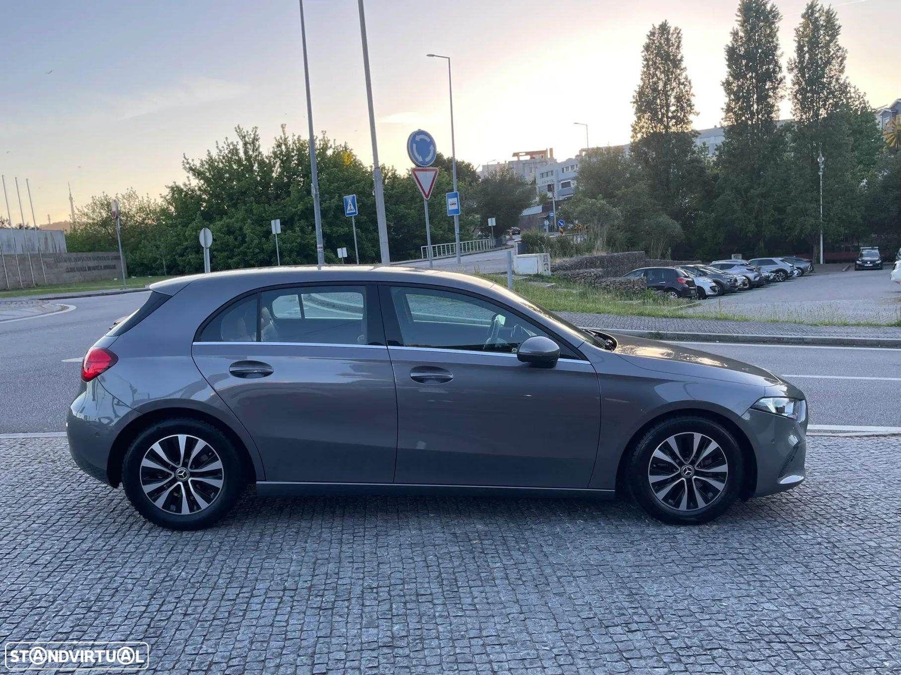 Mercedes-Benz A 180 d Style Plus Aut. - 12