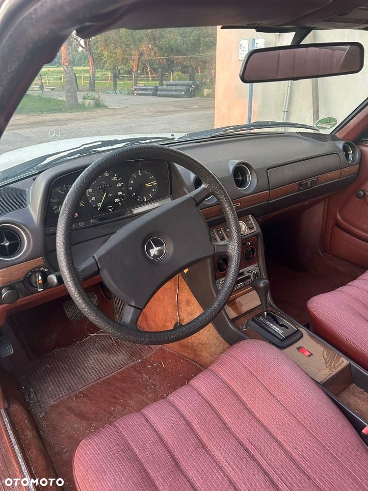 Mercedes-Benz 280 - 7