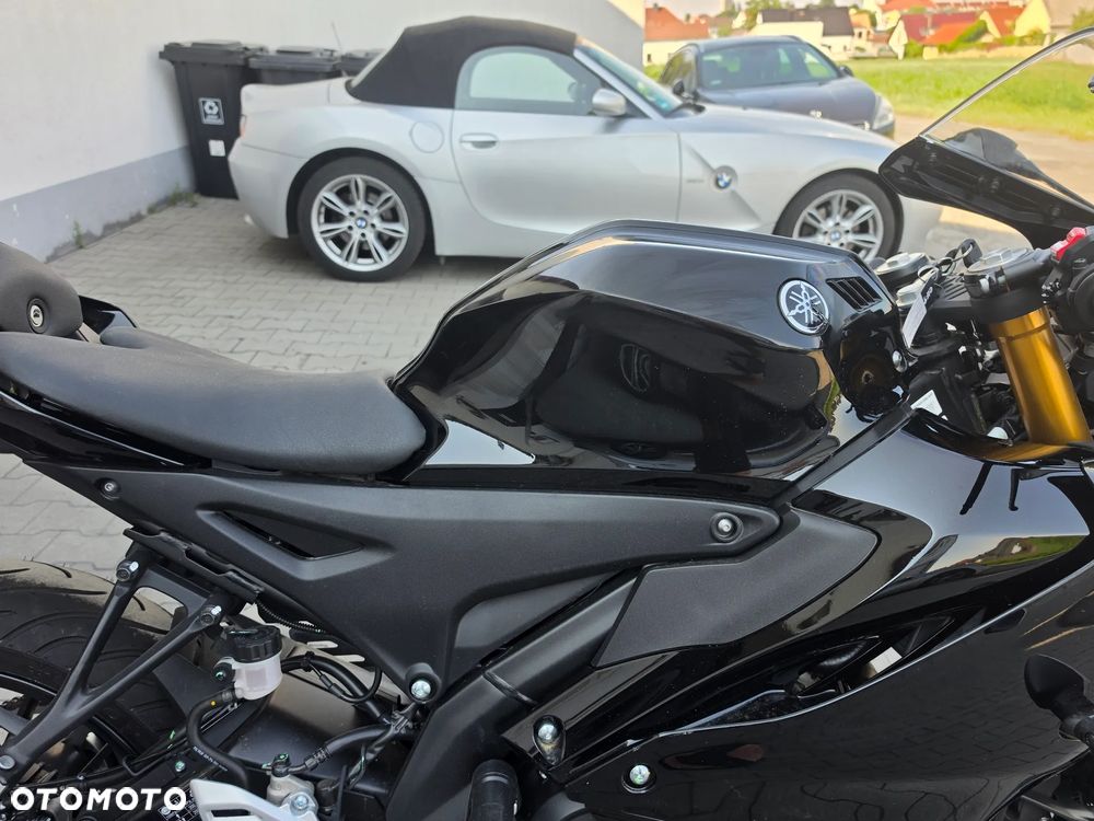 Yamaha YZF - 21