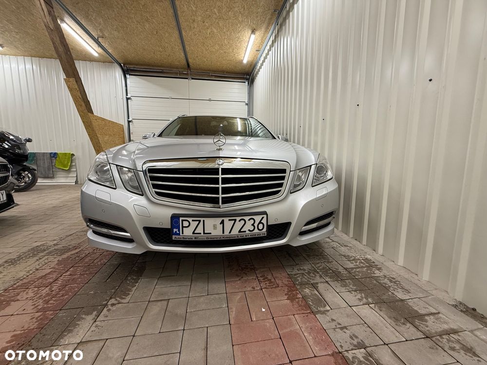 Mercedes-Benz Klasa E 200 CGI BlueEFFICIENCY Automatik Avantgarde - 1