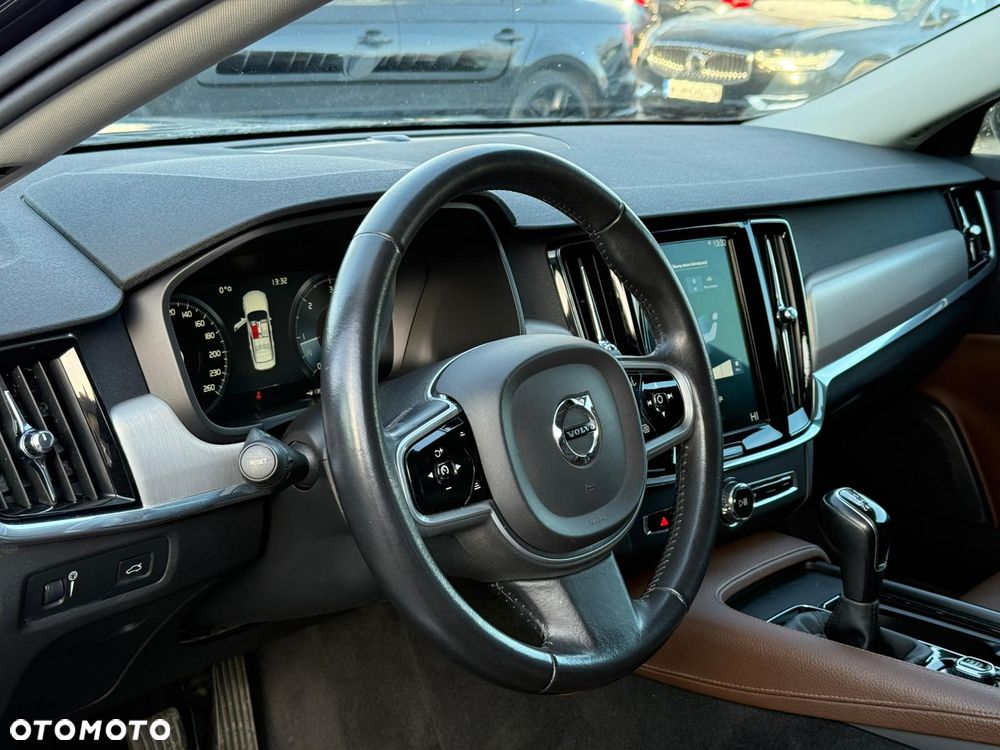 Volvo S90 D3 Momentum - 14