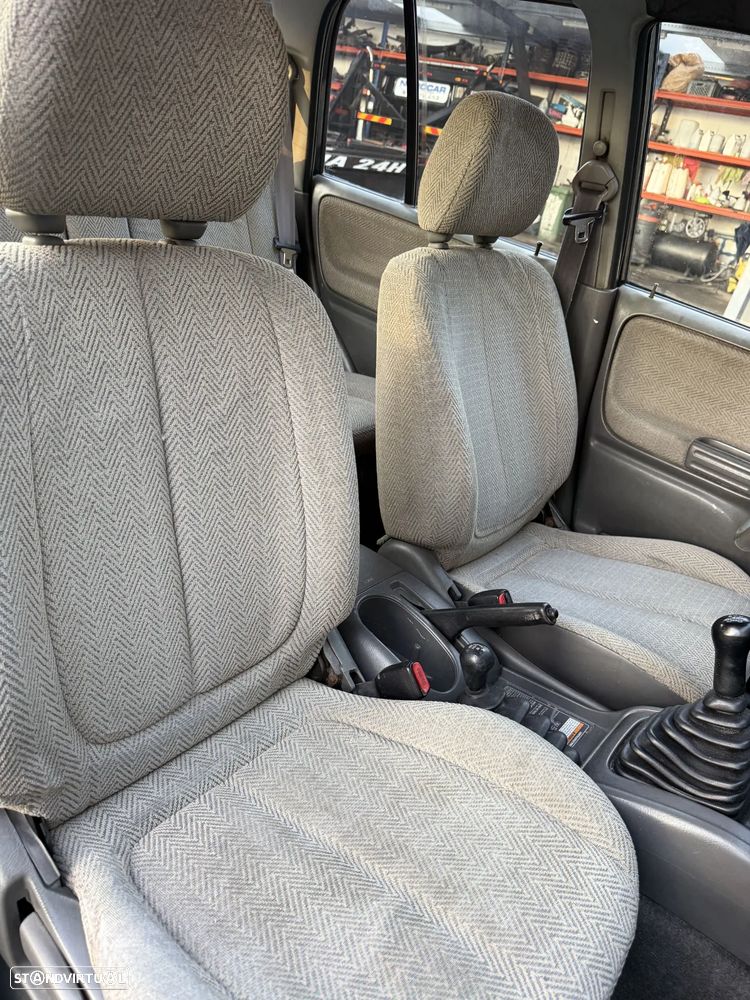 Suzuki Grand Vitara Metal Top 2.0 TDi - 11