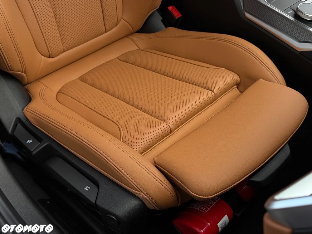 BMW Seria 3 318i M Sport - 18