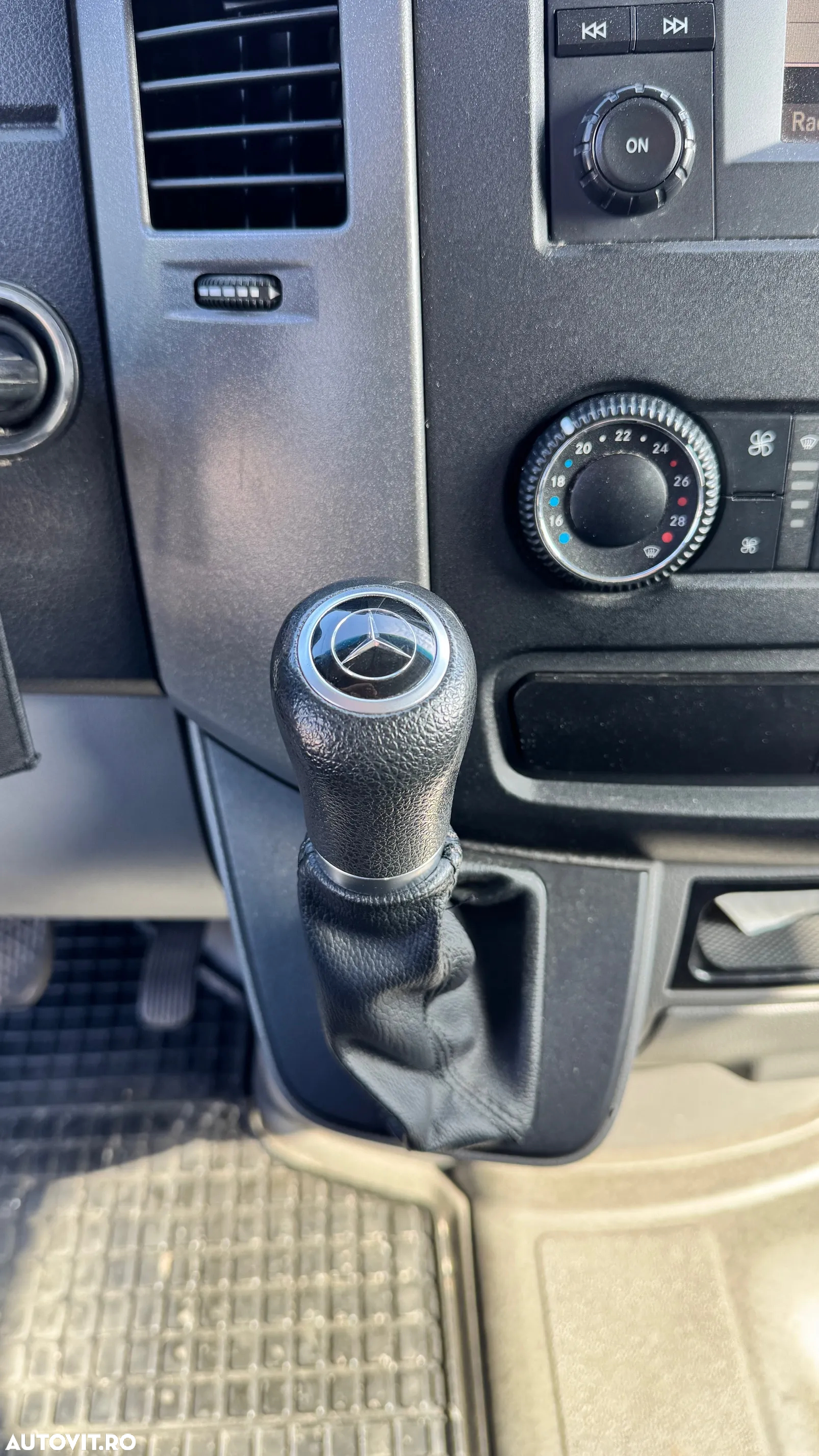 Mercedes-Benz SPRINTER - 15