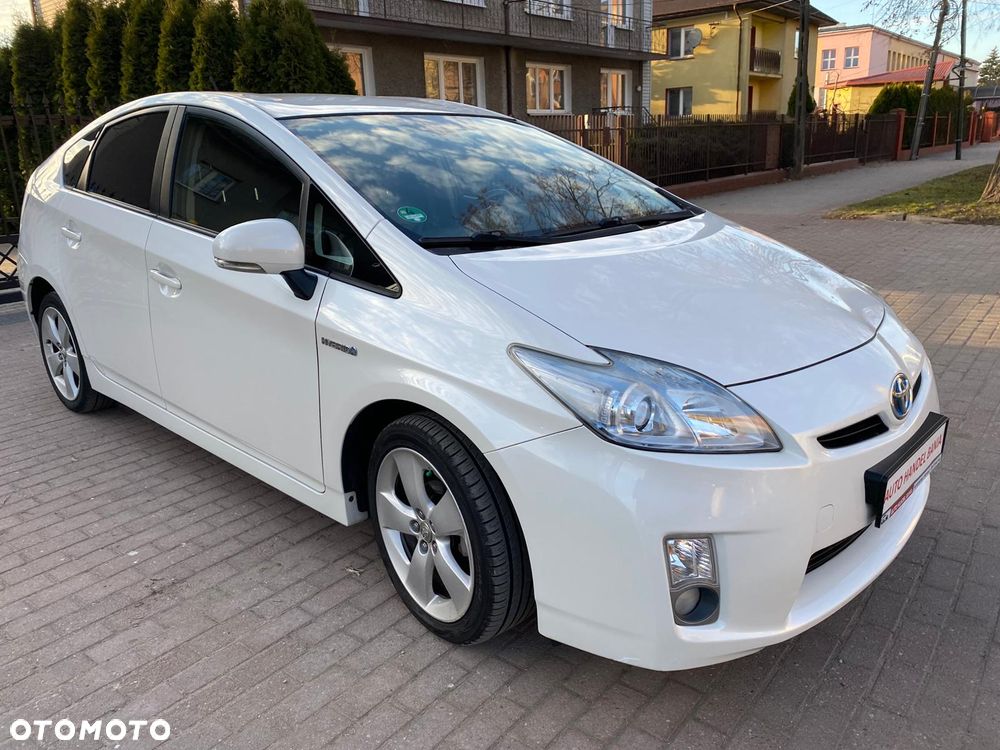 Toyota Prius (Hybrid) Comfort - 32