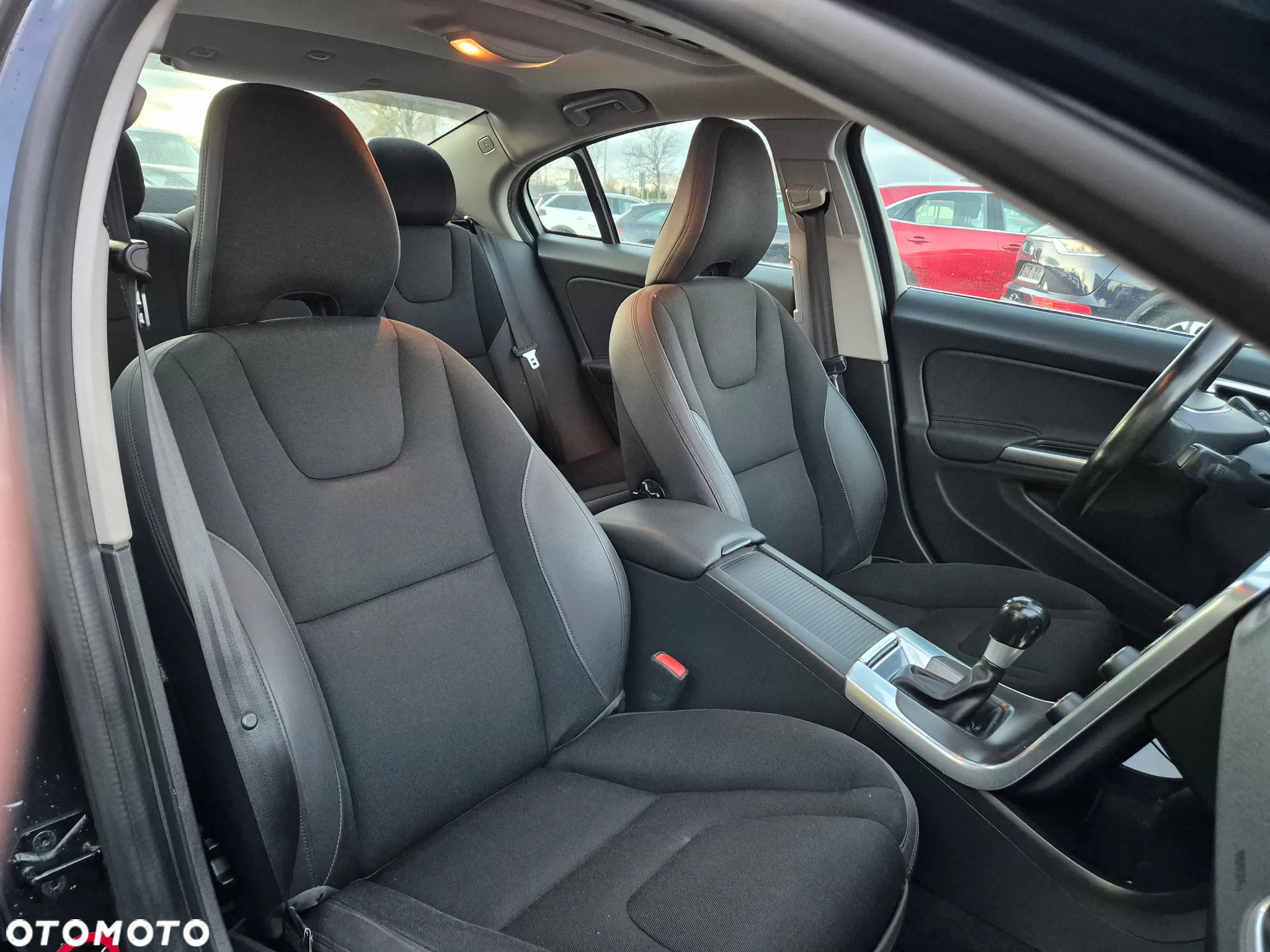 Volvo S60 D4 Momentum - 30