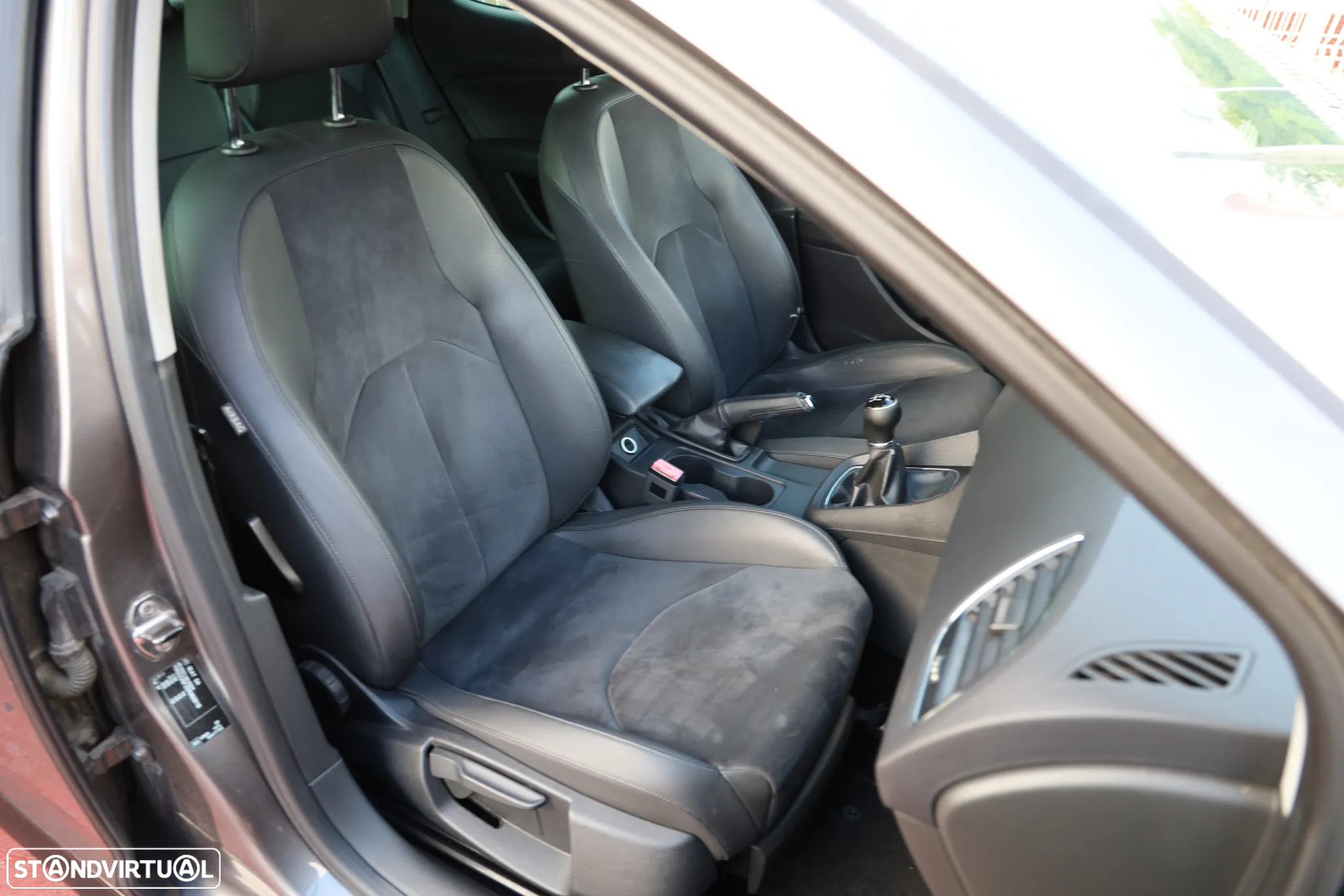 SEAT Leon 1.6 TDI S&S Style - 7