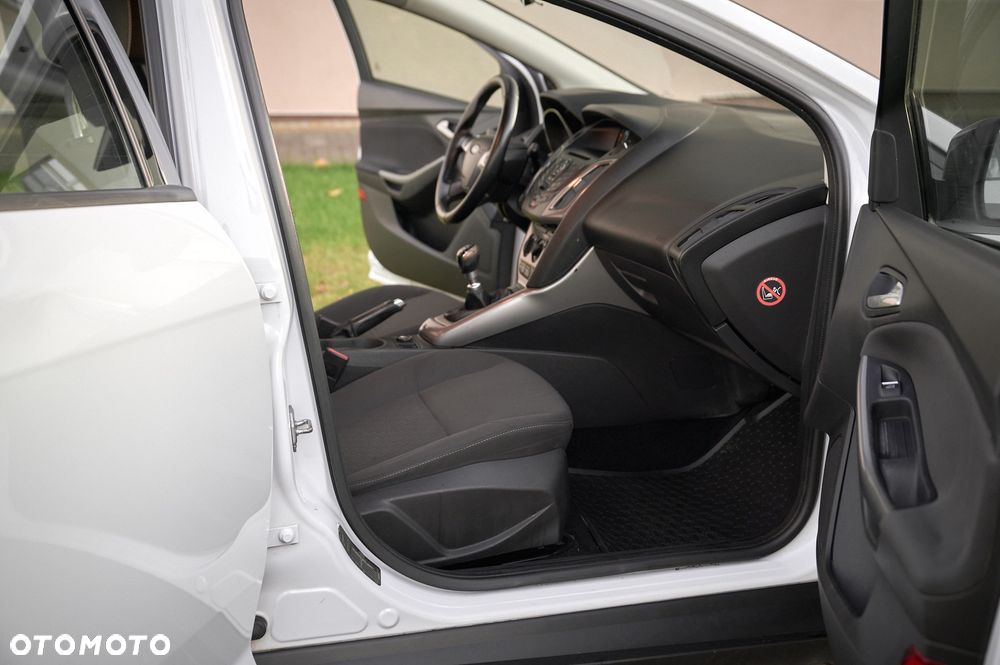 Ford Focus - 23