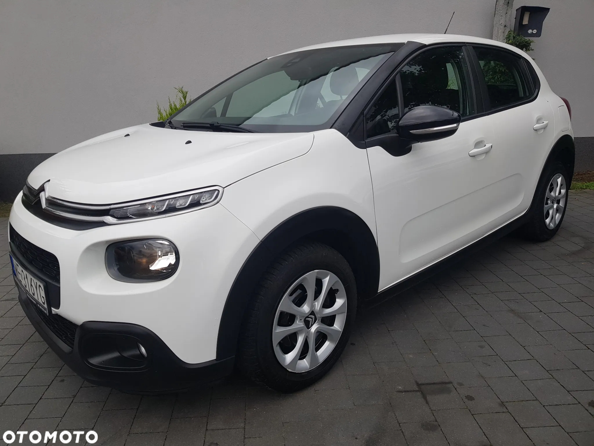 Citroën C3 1.2 PureTech Shine - 2