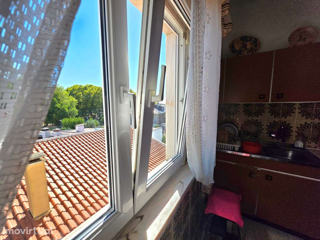 Prédio com 3 andares com utilização independente – Vendas Novas - Grande imagem: 4/45