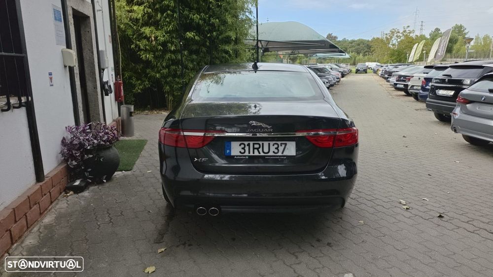 Jaguar XF 2.0 D Portfolio Aut. - 6