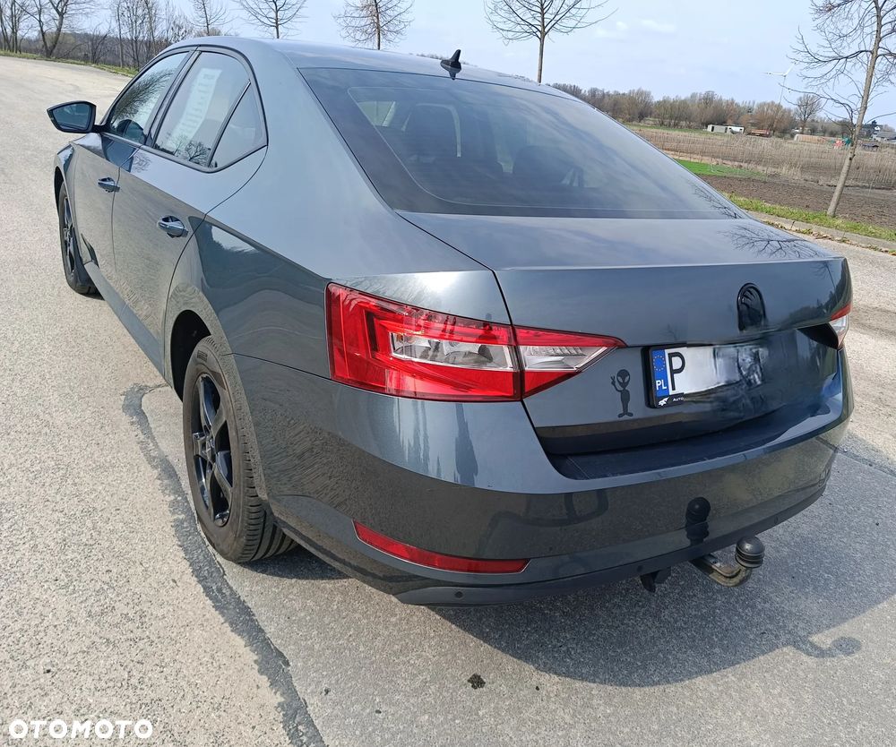 Skoda Superb 1.6 TDI Active Greenline - 8