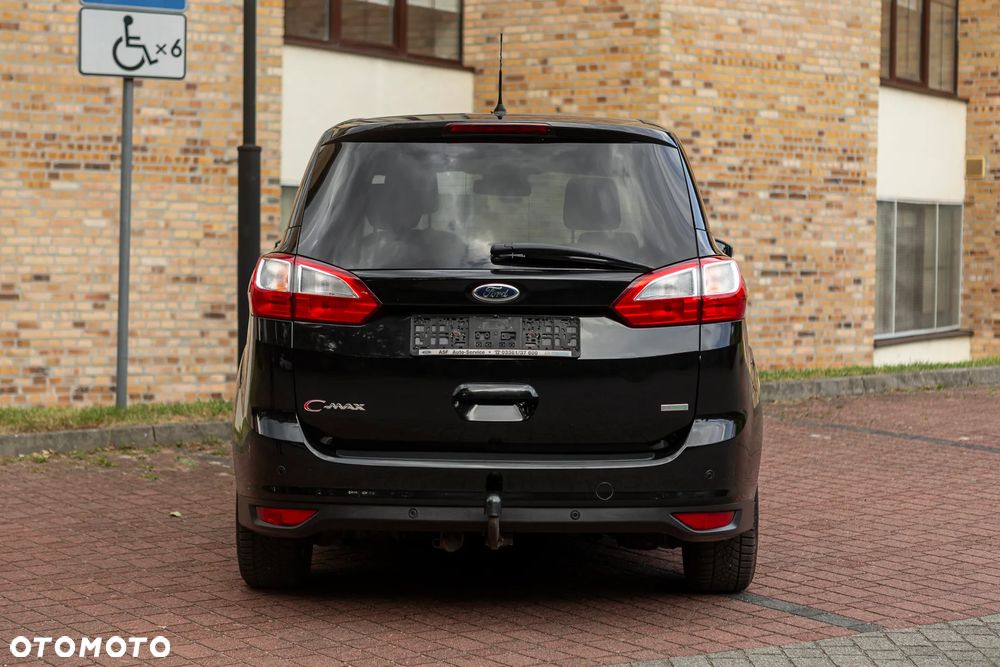 Ford Grand C-MAX - 17