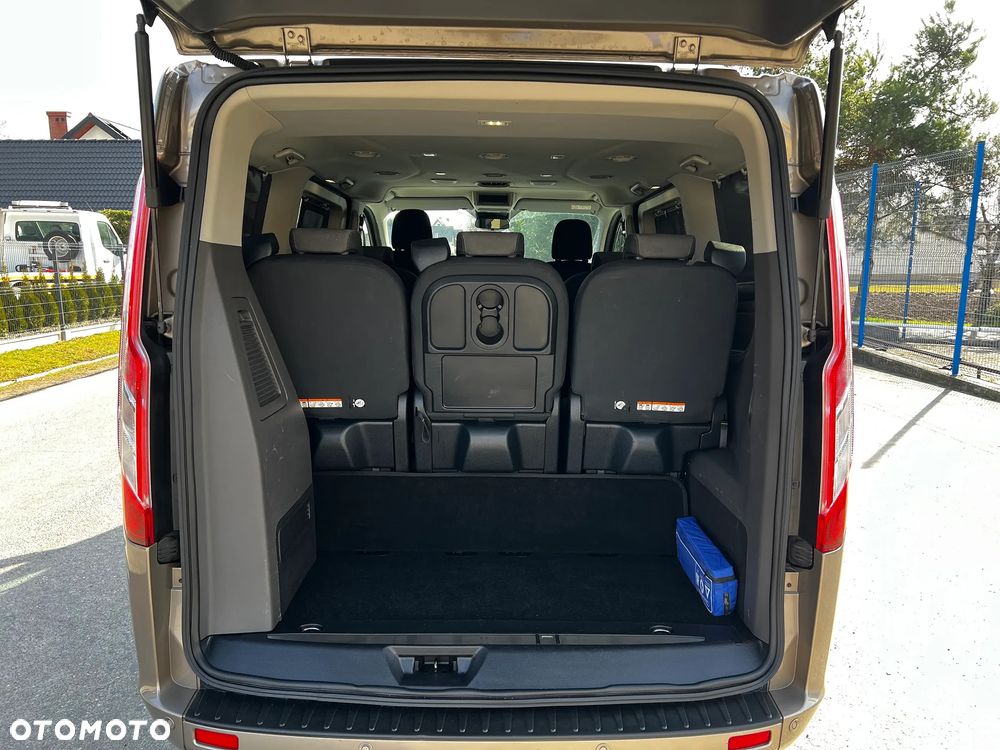 Ford Tourneo Custom 2.0 EcoBlue L1 Titanium SelectShift - 37