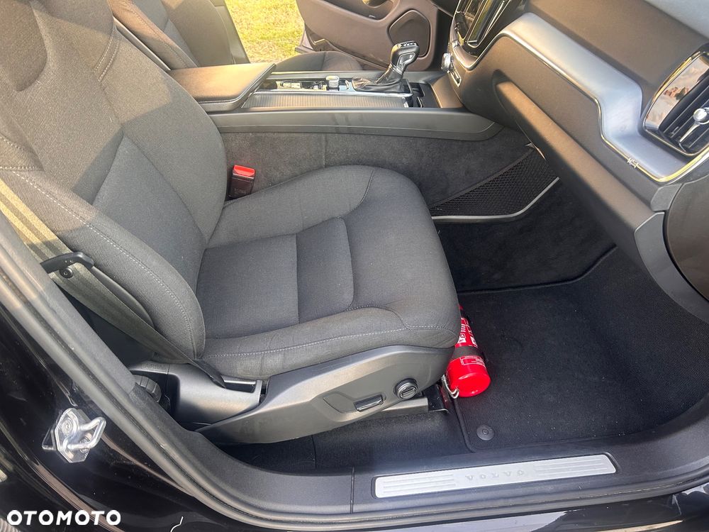Volvo XC 60 D4 Momentum - 26