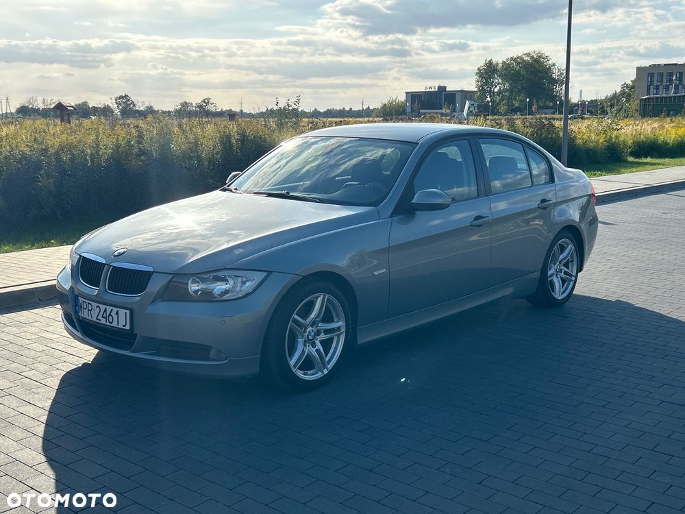 BMW Seria 3 320i - 1