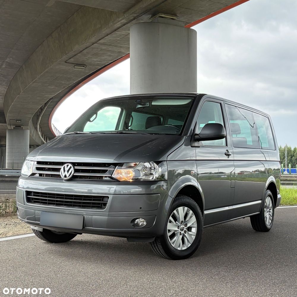 Volkswagen Multivan - 1