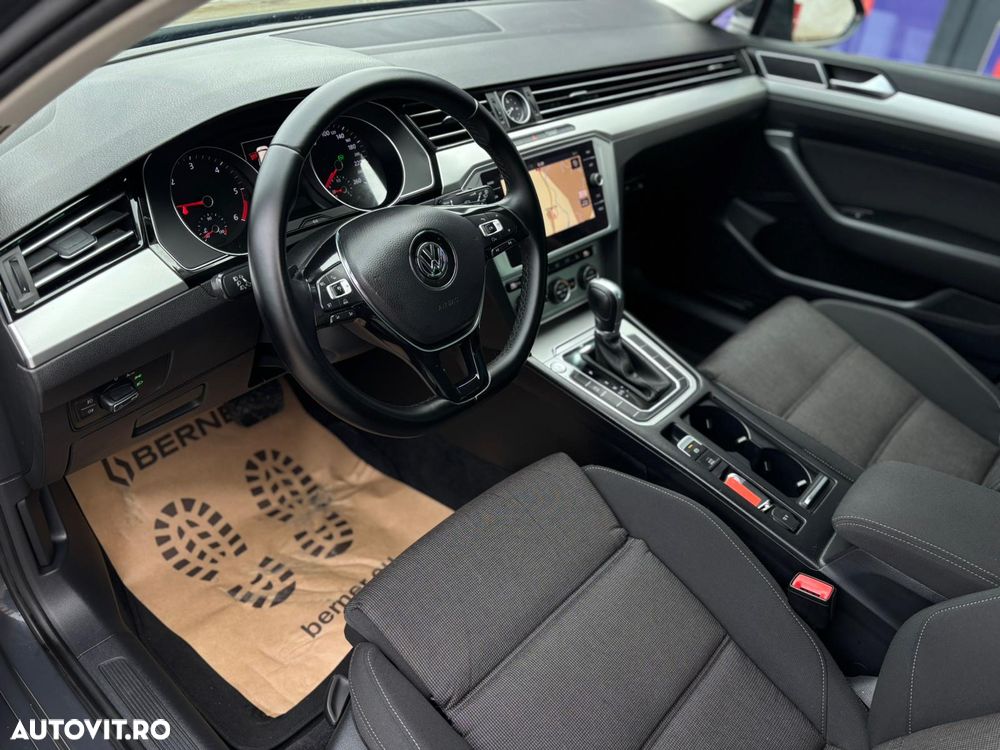Volkswagen Passat - 8