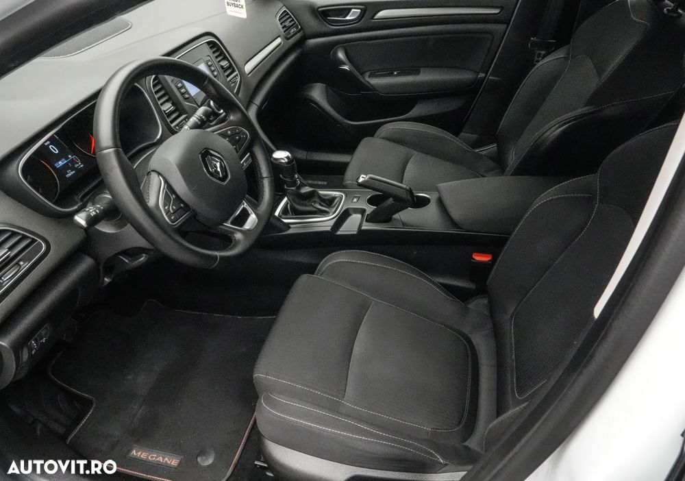 Renault Megane TCe 140 GPF EQUILIBRE - 11