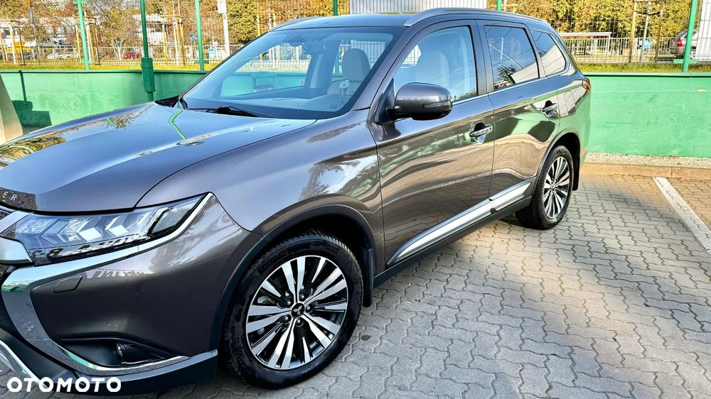 Mitsubishi Outlander 2.0 Intense + SDA 4WD CVT - 9