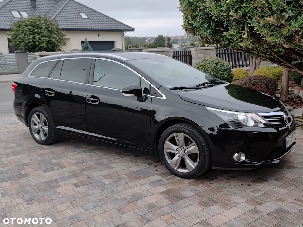 Toyota Avensis 1.8 Premium - 4
