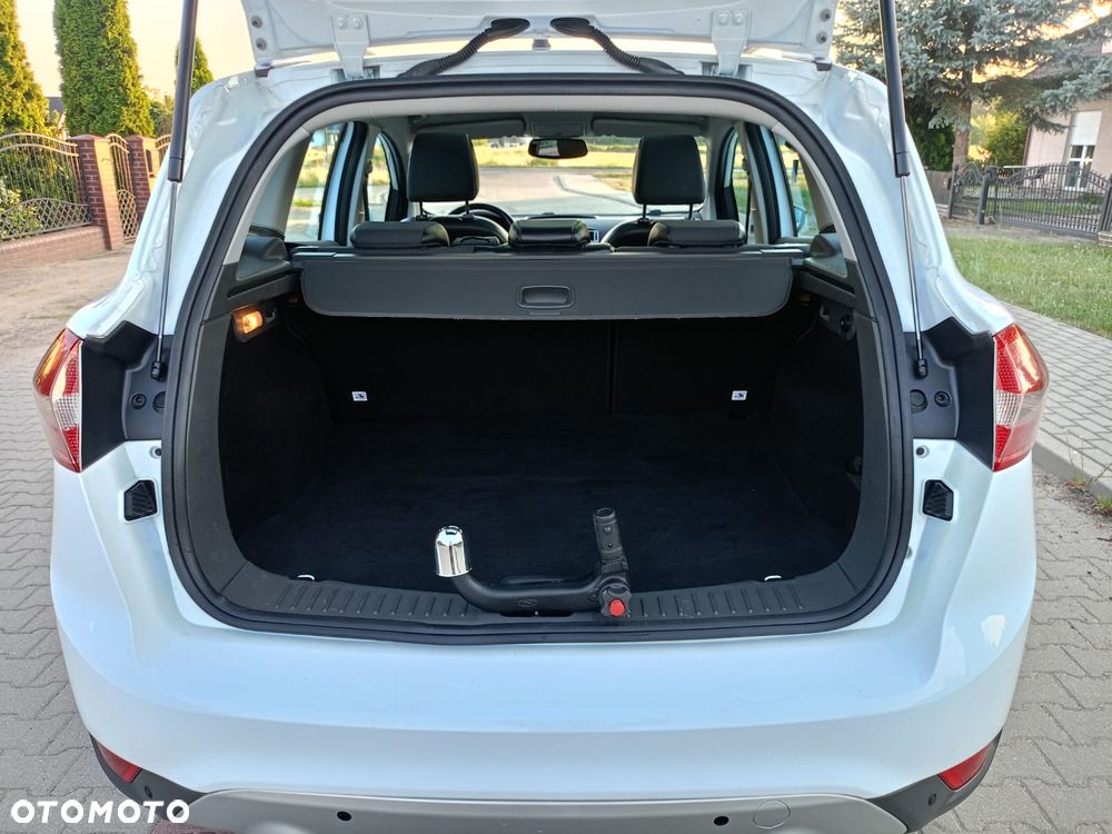 Ford Kuga - 13
