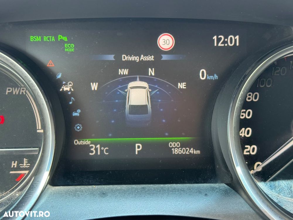 Toyota Camry 2.5 Dynamic - 28