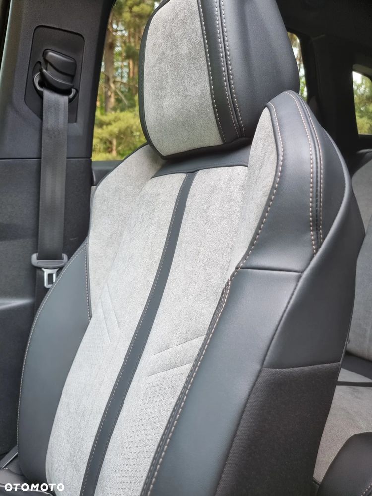 Peugeot 3008 1.6 PureTech GPF GT Line S&S EAT8 - 24