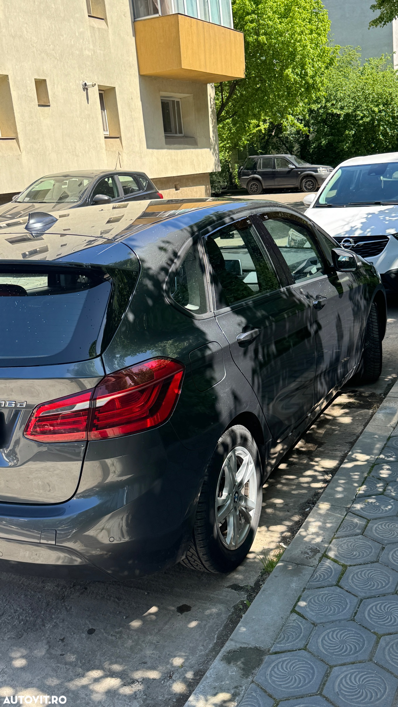 BMW Seria 2 216d Standard - 3