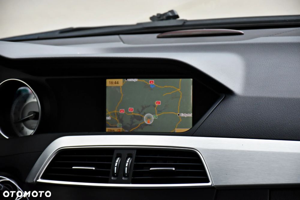 Mercedes-Benz Klasa C 200 (BlueEFFICIENCY) Avantgarde - 36