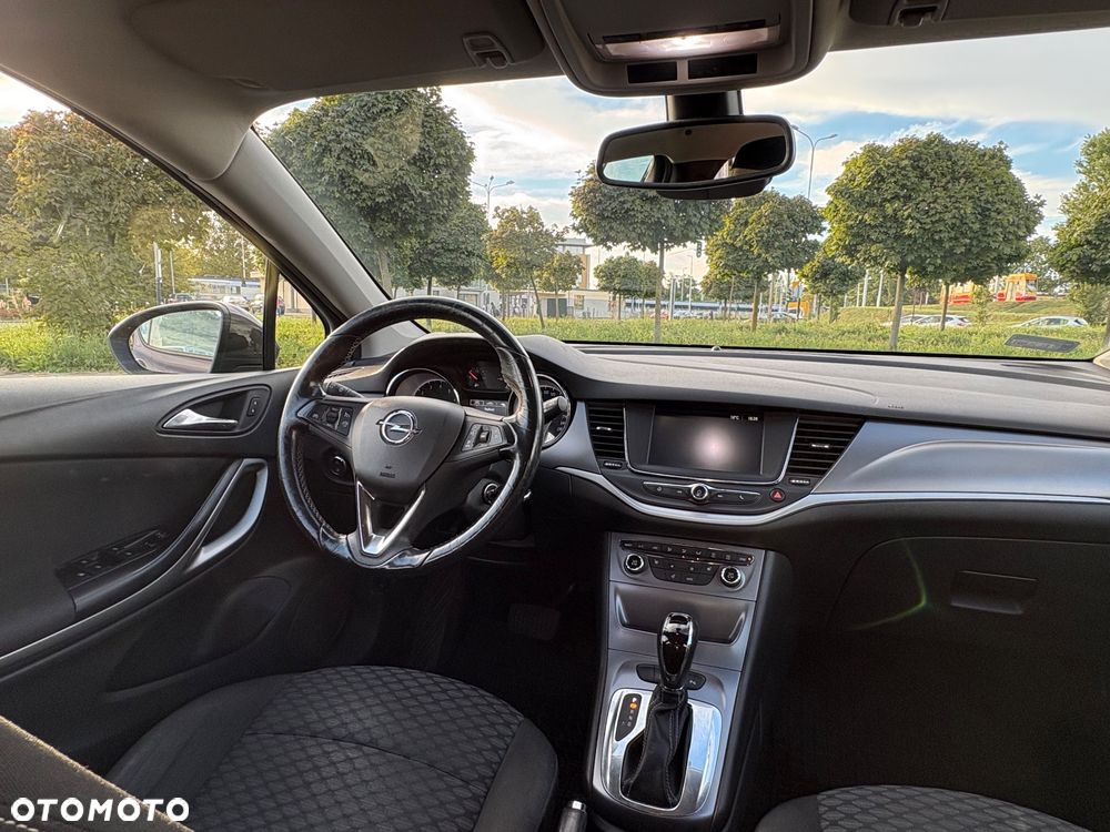Opel Astra 1.4 T Enjoy S&S - 22
