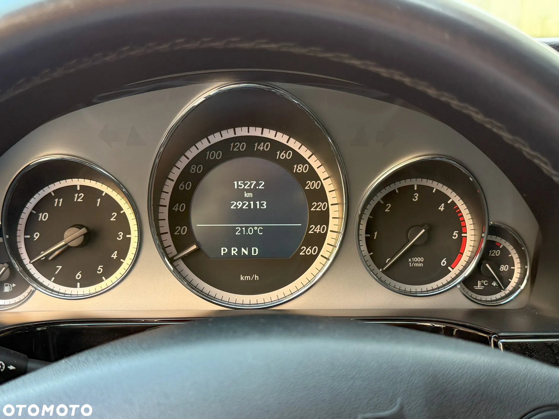 Mercedes-Benz Klasa E 220 T CDI DPF BlueEFFICIENCY Automatik Avantgarde - 18