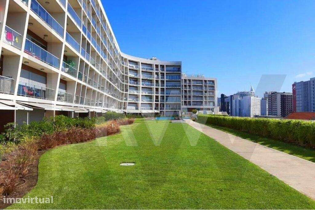 Apartamento T0 Parque das Nações com Varanda, Piscinas e Jardins. Cond - Grande imagem: 2/21