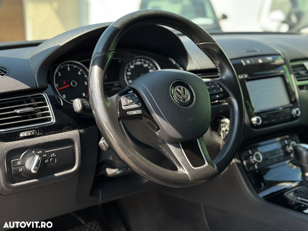 Volkswagen Touareg 3.0 V6 TDI BMT - 12