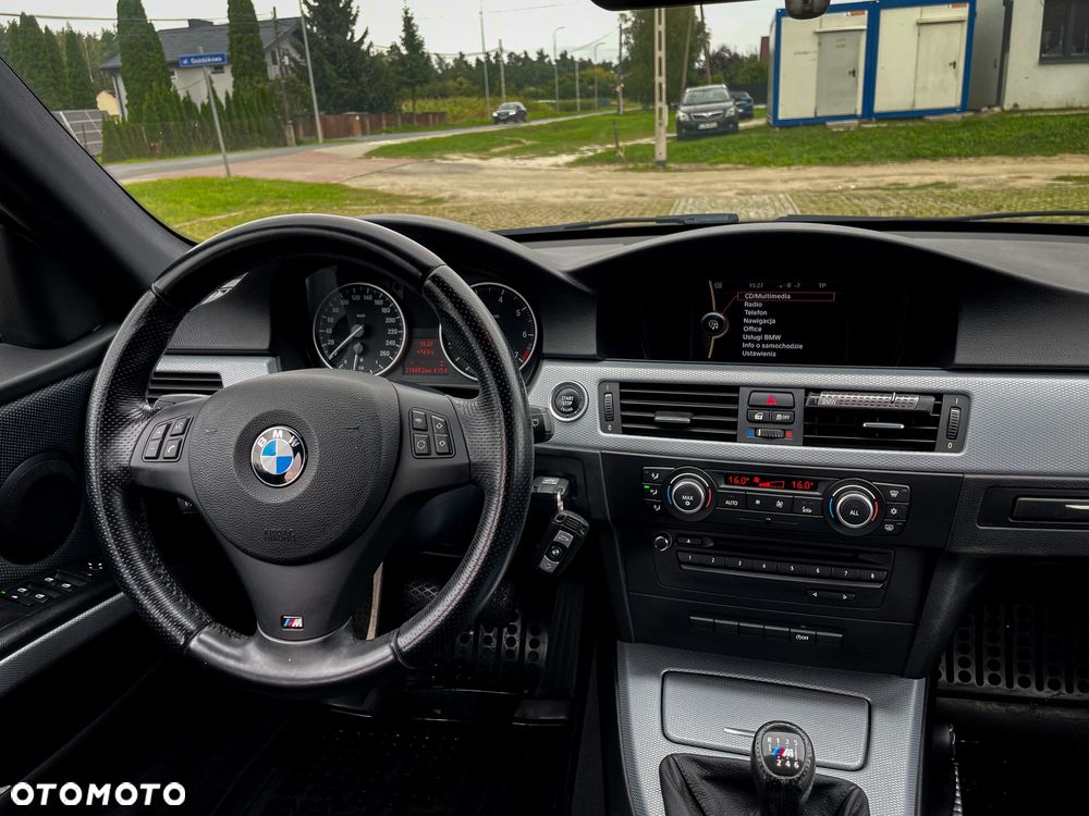 BMW Seria 3 318i Edition Sport - 9