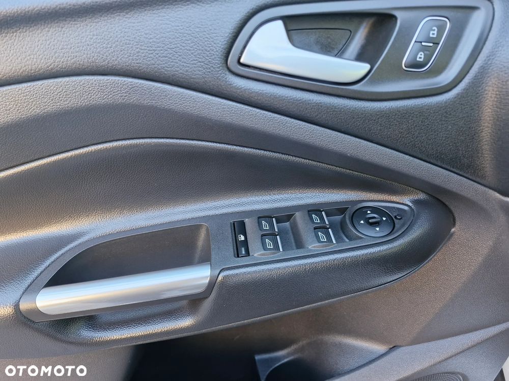 Ford Kuga - 31