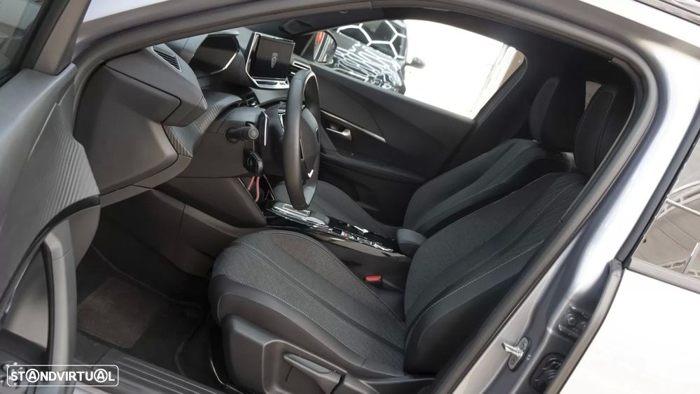 Peugeot 2008 1.2 Hybrid Allure e-DCS6 - 14