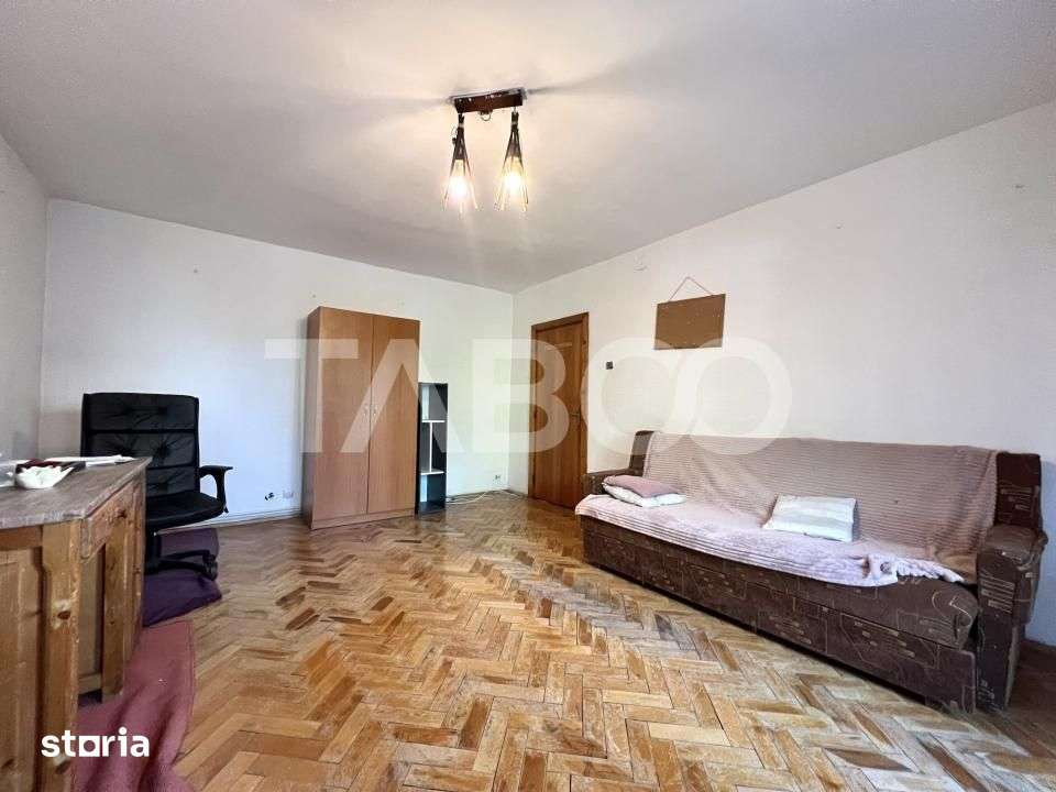 Apartament cu 3 camere de vanzare decomandat in Manastur Kaufland — fotografia 3