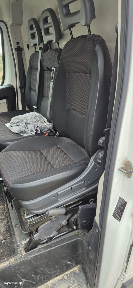 Citroën Jumper 2.0 BlueHDi 35 L3H2 - 12