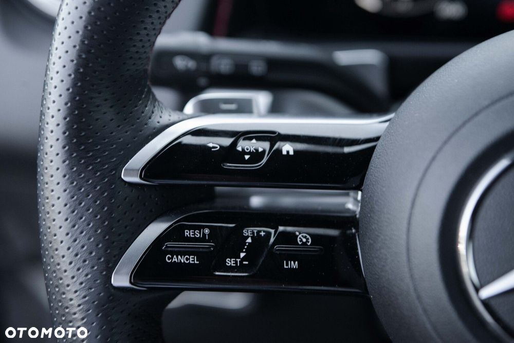 Mercedes-Benz GLB 200 d 4-Matic AMG Line 8G-DCT - 22