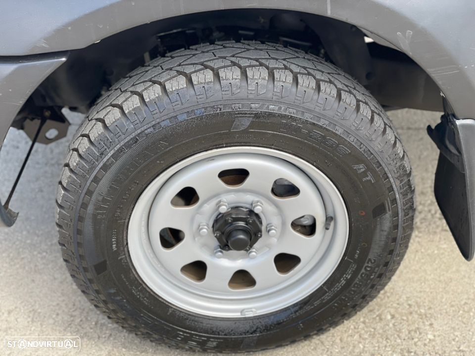 Nissan Pick Up 4X4 C/ Cesto Elevatório - 32
