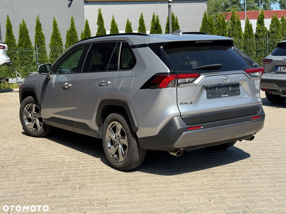 Toyota RAV4 - 11