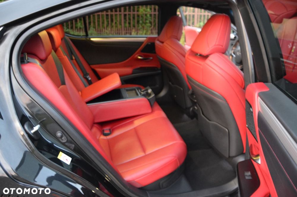 Lexus ES 300h F Sport - 15