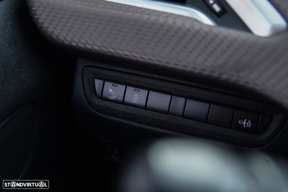 Peugeot 2008 1.2 PureTech Style - 45